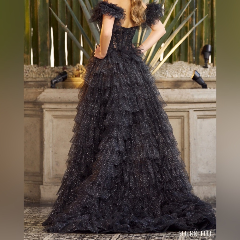 NWT SHERRI HILL SIZE 6 GOWN - Picture 8 of 17